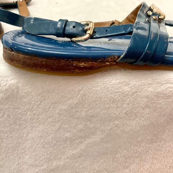 BLUE COACH CATERINE PATENT LEATHER  T STRAP  SANDALS SZ 6B - Picture 13 of 16